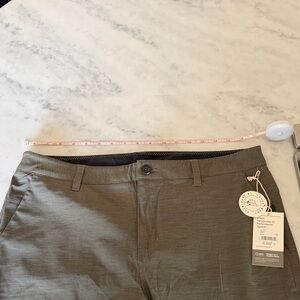 Vuori Men's Olive Aim Pants